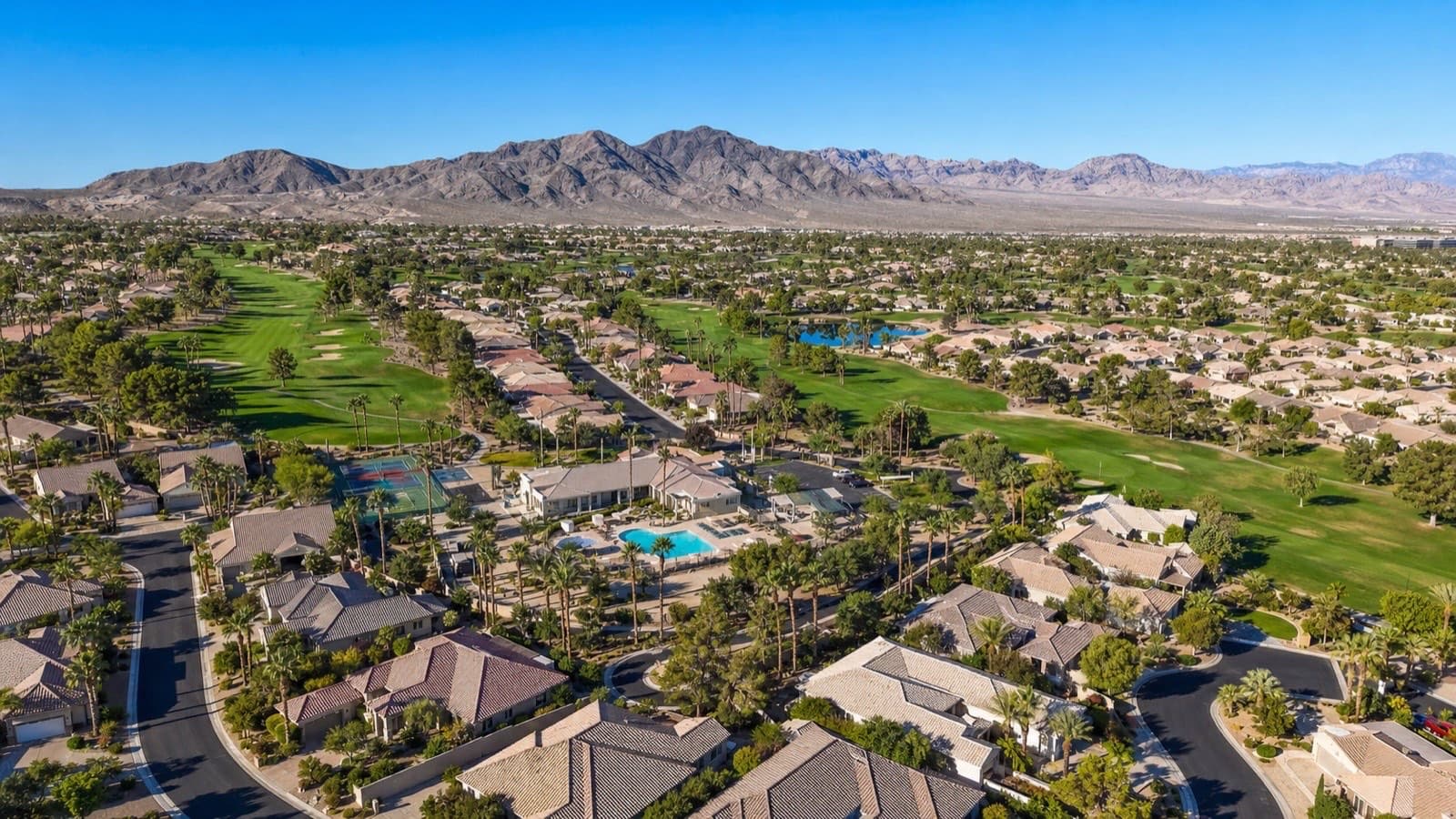 Las Vegas skyline and residential neighborhoods — complete 2026 relocation guide for people moving to Las Vegas